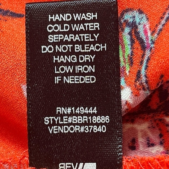 BUCKLE BLACK Red Abstract Feathers Palms Floral Blouse Size XL Whimsy Career - Picture 5 of 11